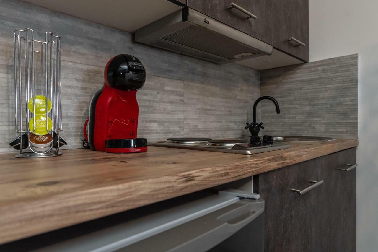 Superb Industrial Style Lodge Heart Of Athens Luaran gambar