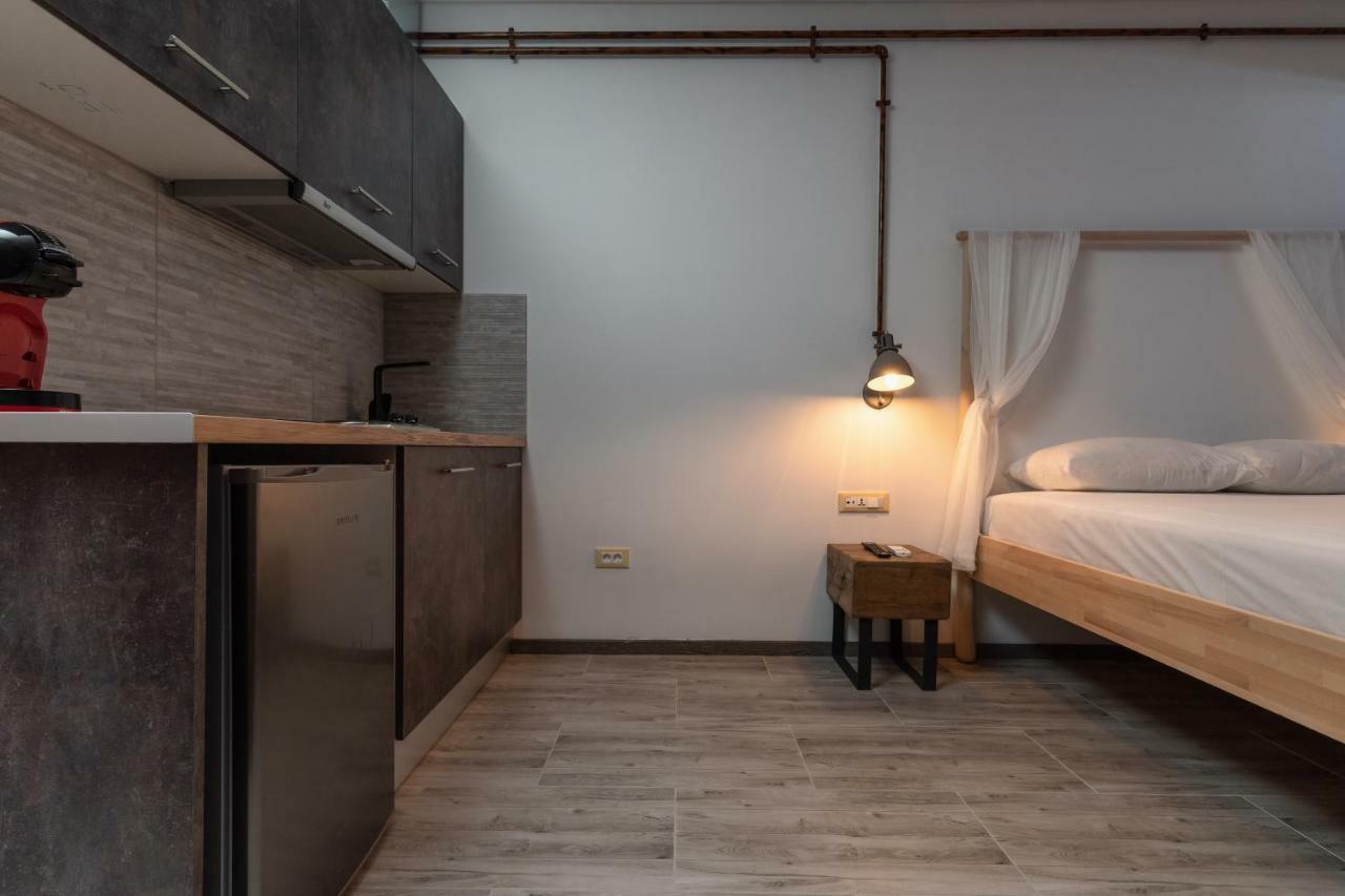 Superb Industrial Style Lodge Heart Of Athens Luaran gambar