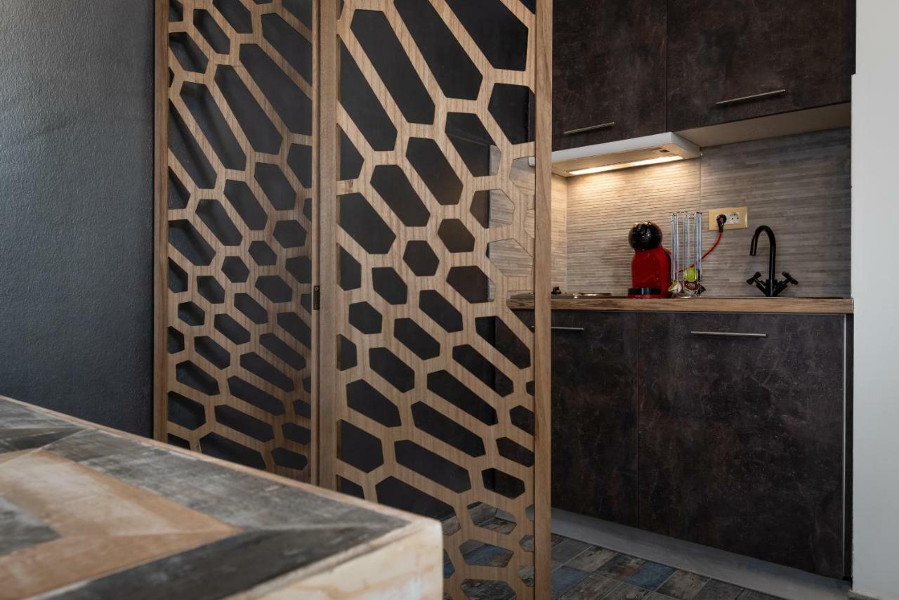 Superb Industrial Style Lodge Heart Of Athens Luaran gambar